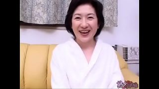 可愛い五十路熟女!?青木奈々