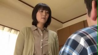 【四十路】寝ている伯母にたいしてマンコに悪戯してしまう中年の甥っ子