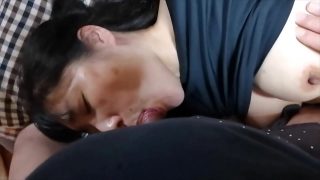 【四十路】嫁にペニスをしゃぶらせてbukkakeしてしまう愚かな夫のプライベートSEXのスケベ映像